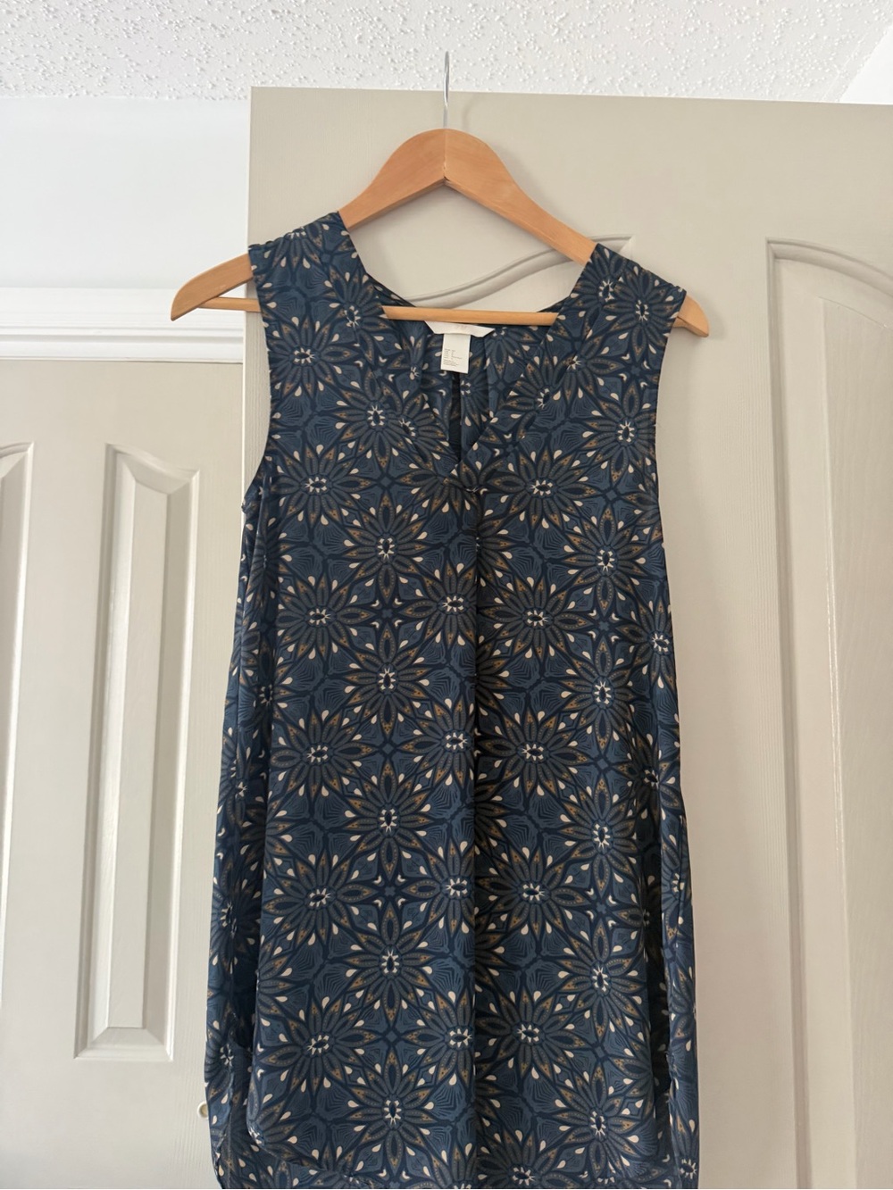 Sleeveless Navy Floral Geometric Shift Dress